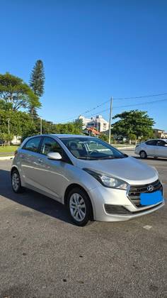 HYUNDAI HB20 1.0 COMFORT PLUS 12V FLEX 4P MANUAL